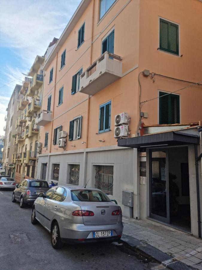 Laura Four Apartment Messina Exterior photo